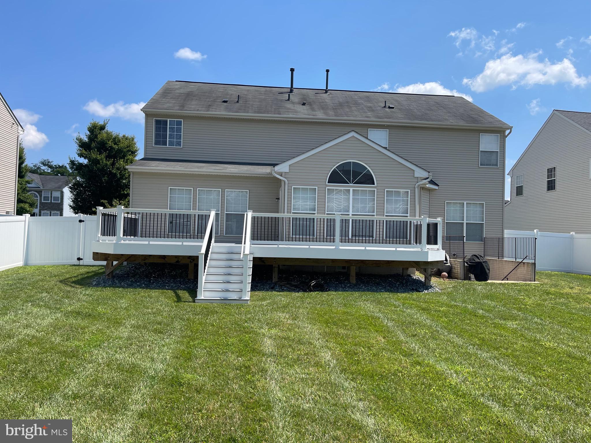 HERITAGE GLEN-PLAT FIVE> - Residential Lease