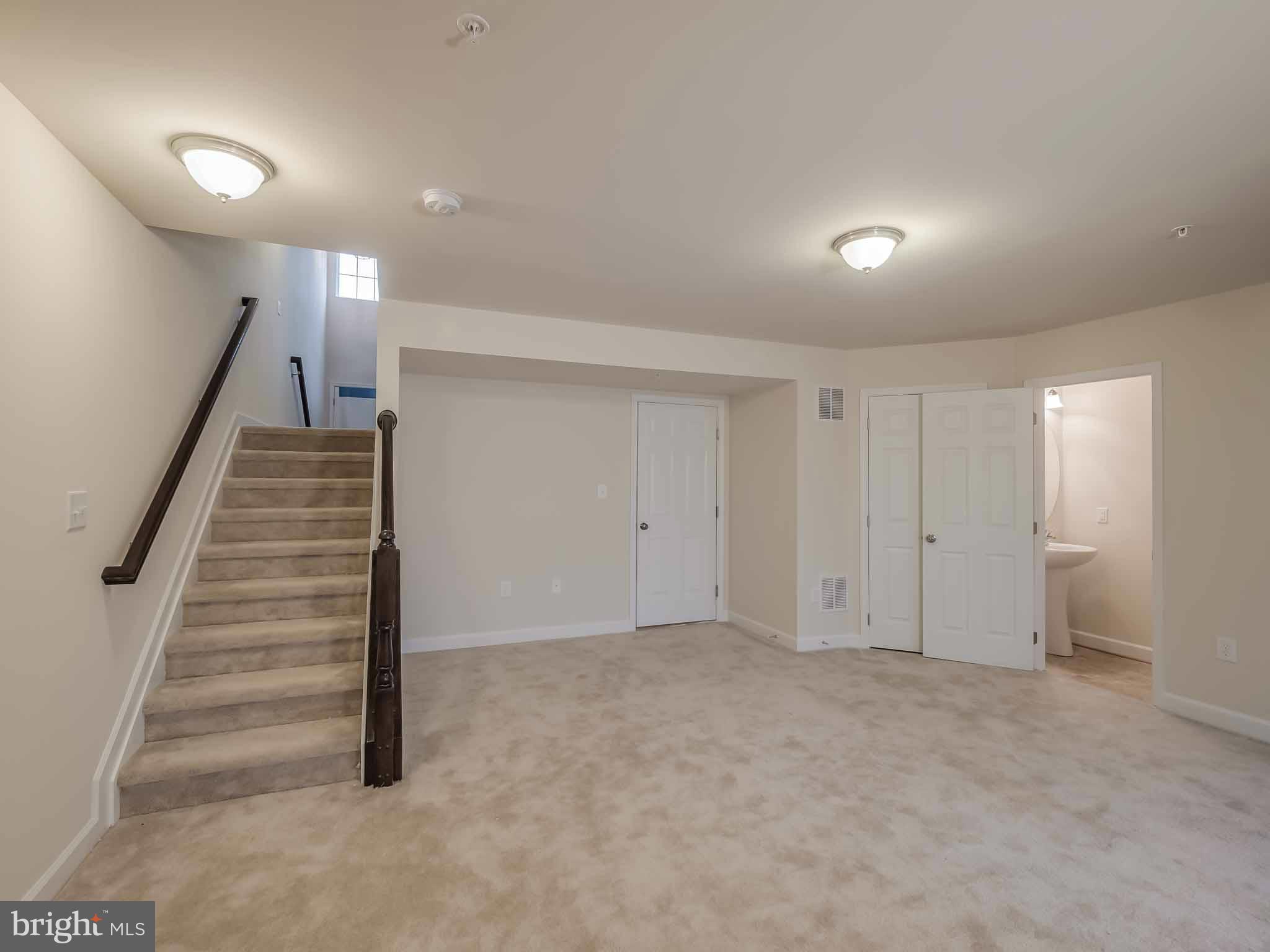 OAK TREE LANDING - Residential