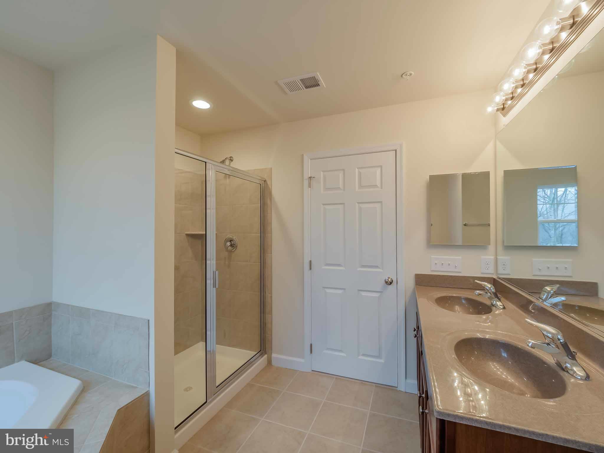 OAK TREE LANDING - Residential