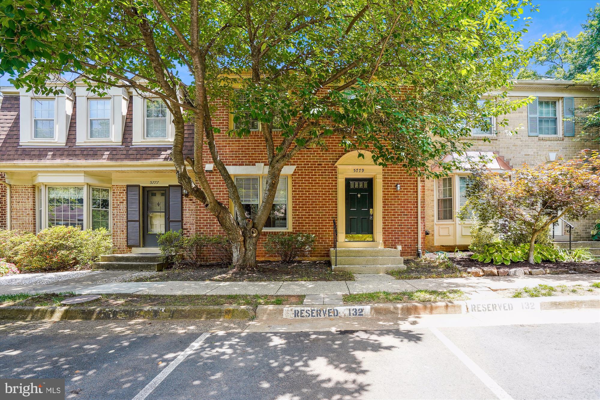 CROWNLEIGH - Residential