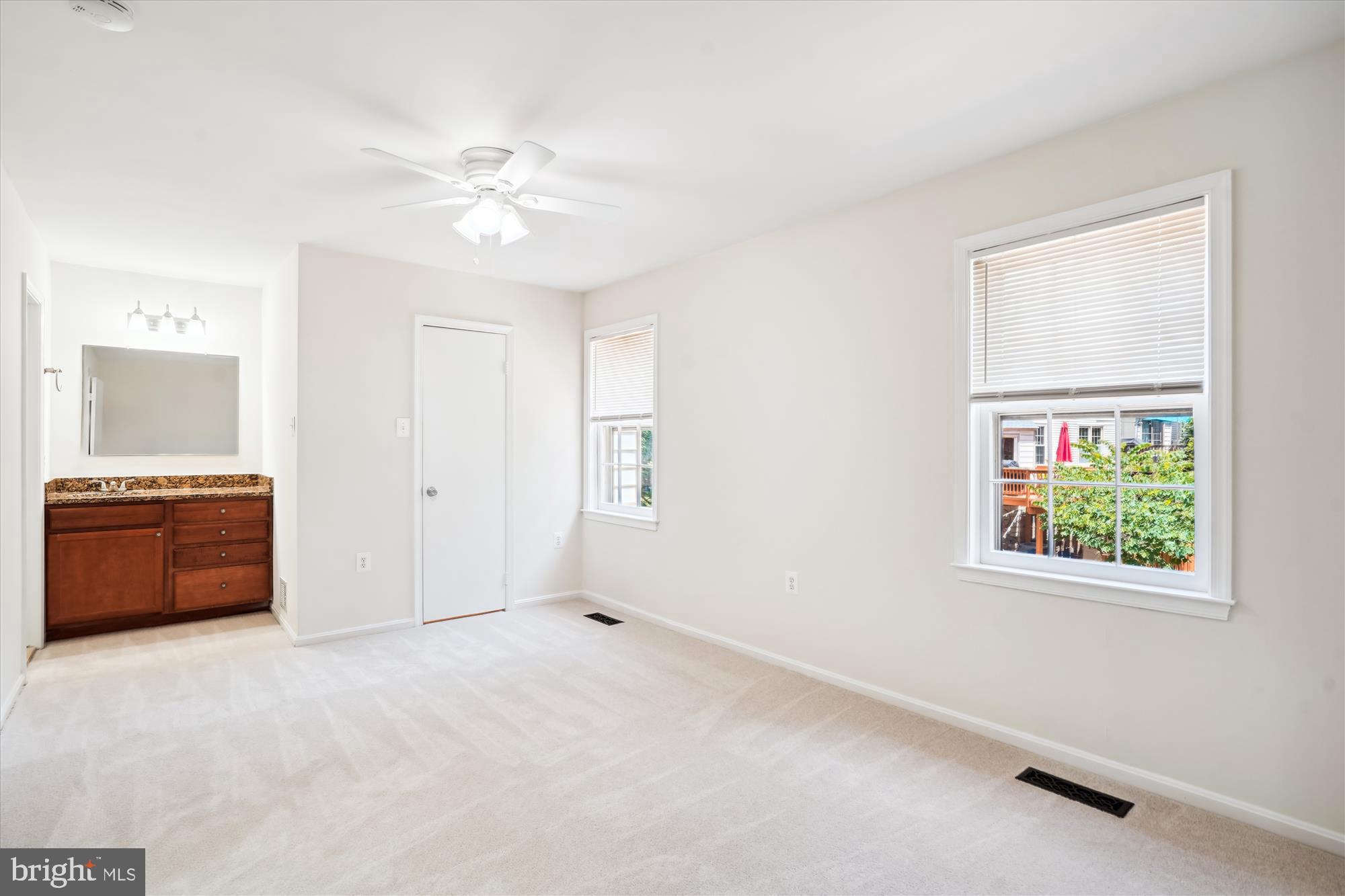 CROWNLEIGH - Residential