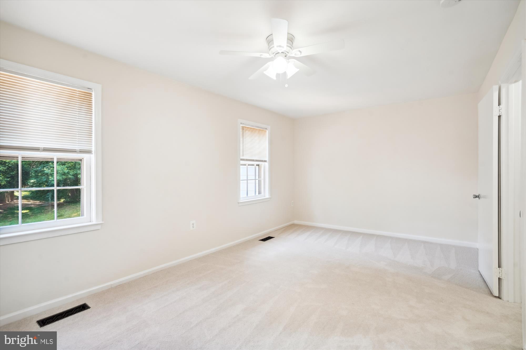 CROWNLEIGH - Residential