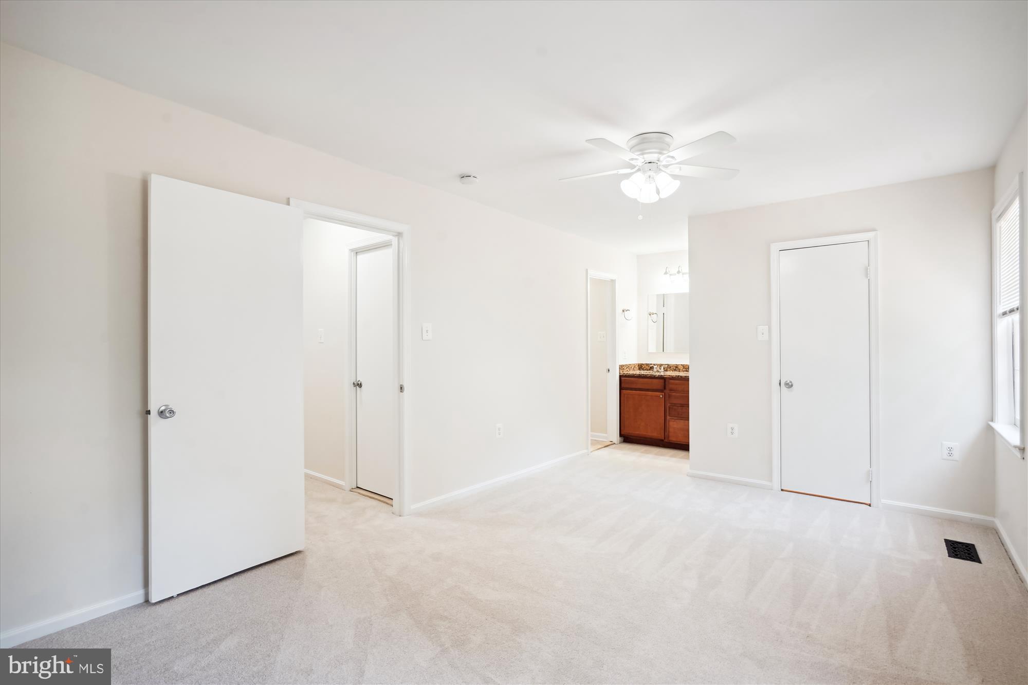 CROWNLEIGH - Residential