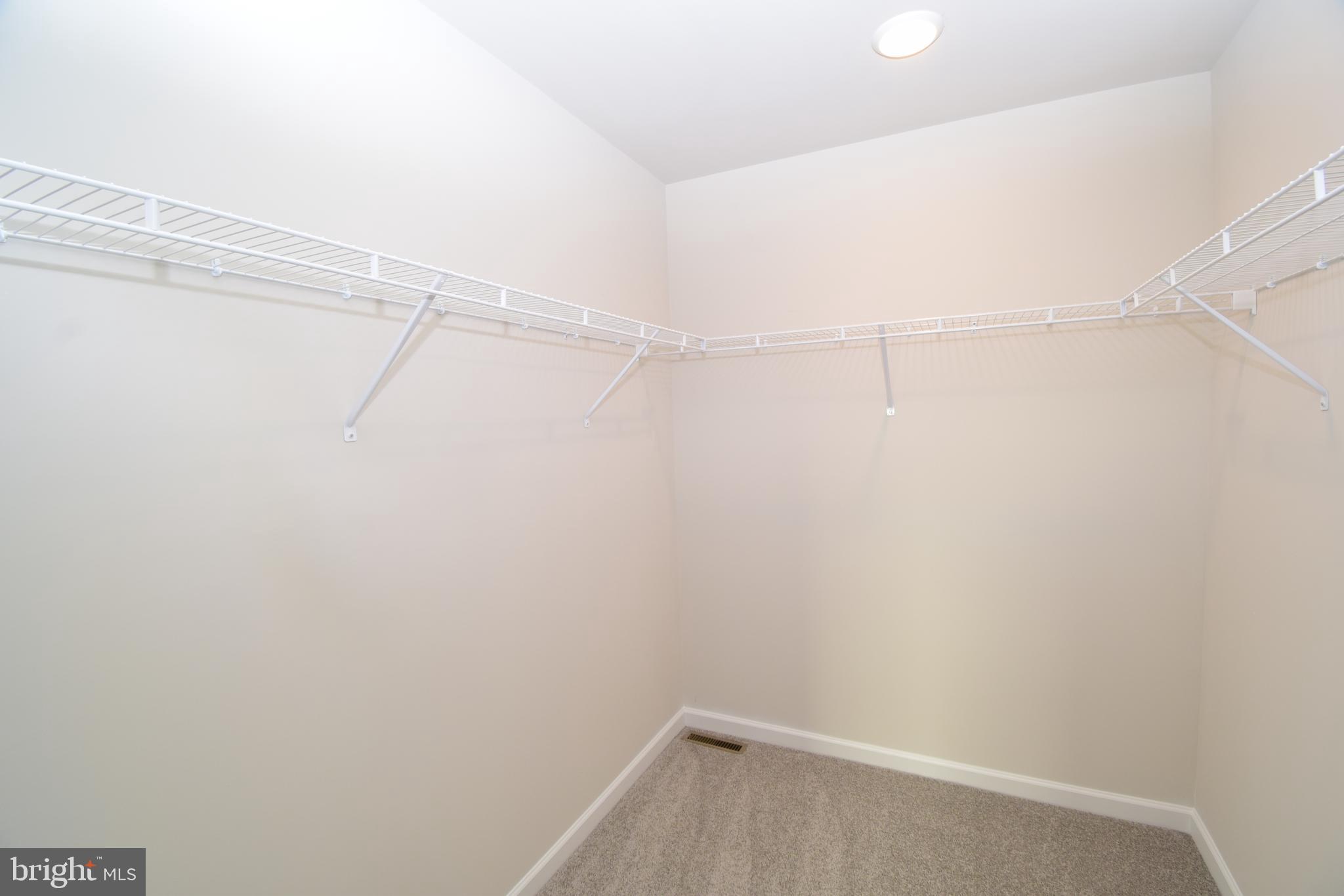 MCINTOSH FARMS - Residential