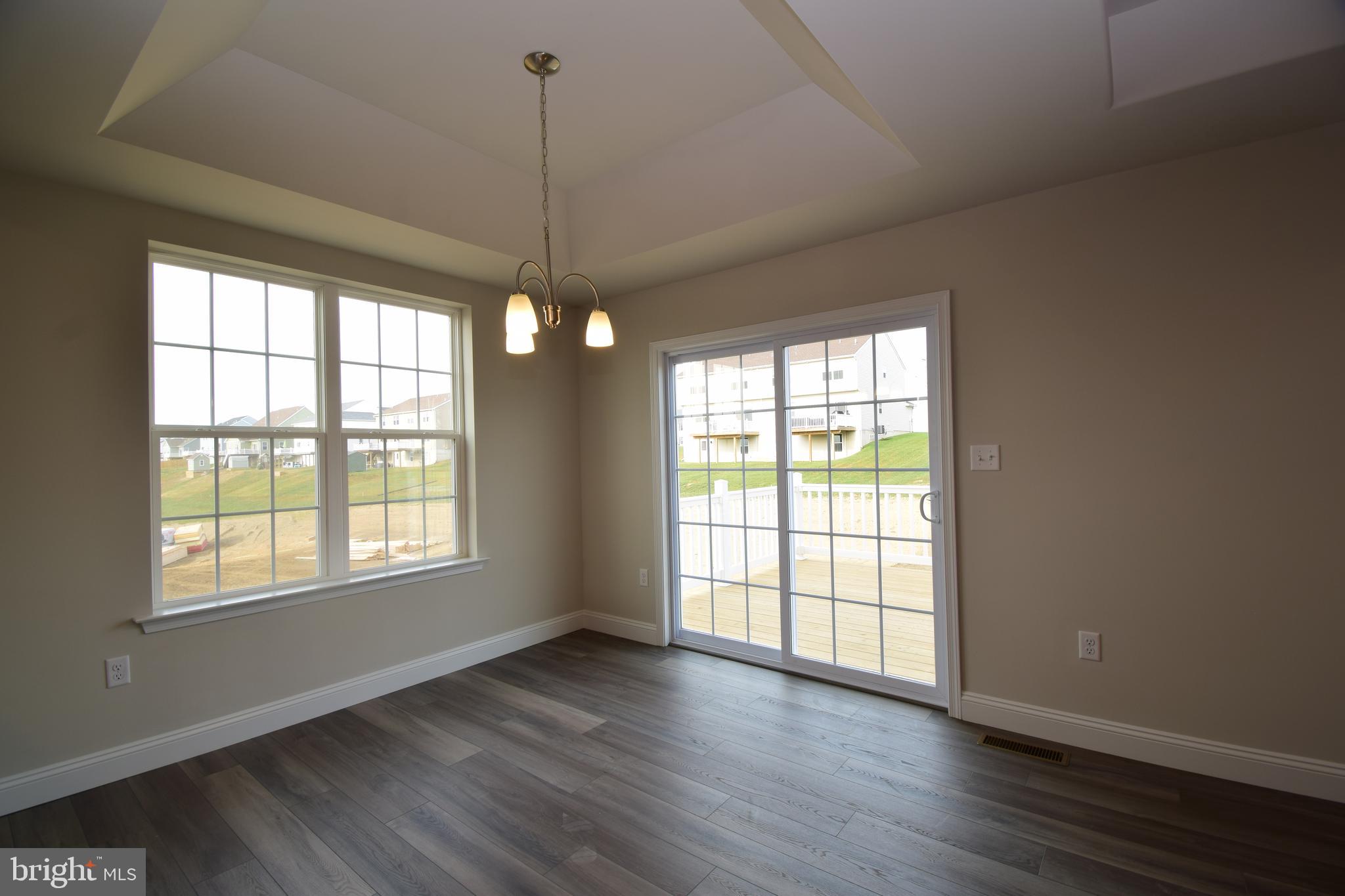 MCINTOSH FARMS - Residential