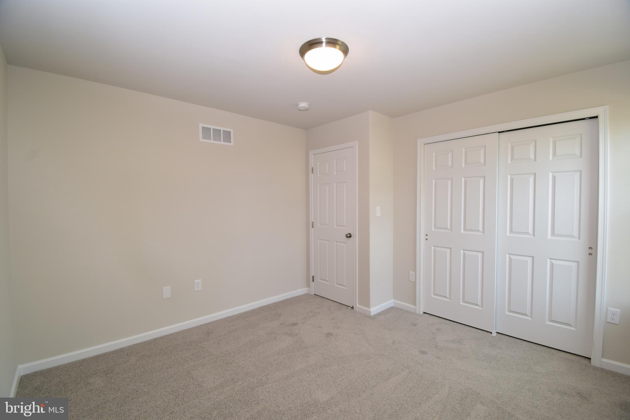 MCINTOSH FARMS - Residential