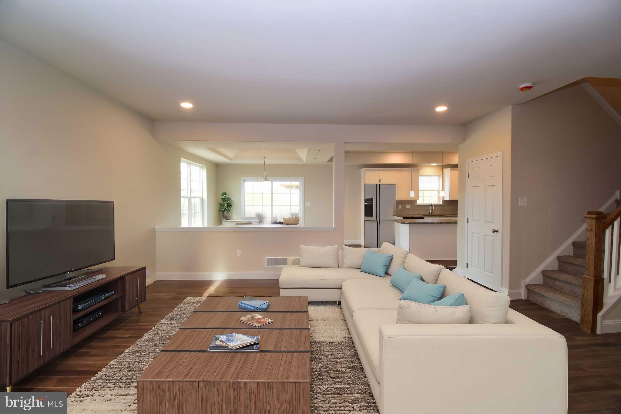 MCINTOSH FARMS - Residential