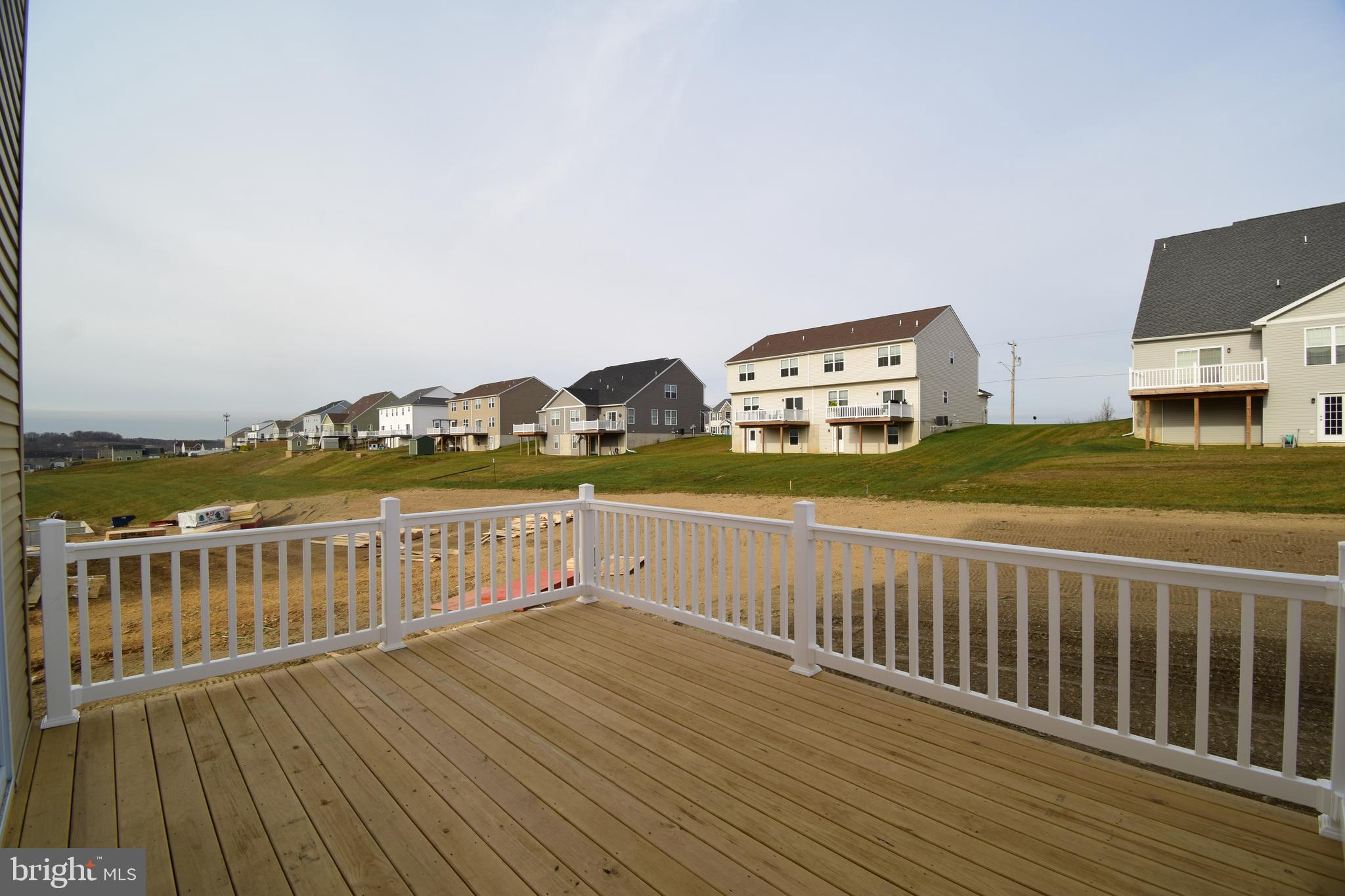 MCINTOSH FARMS - Residential