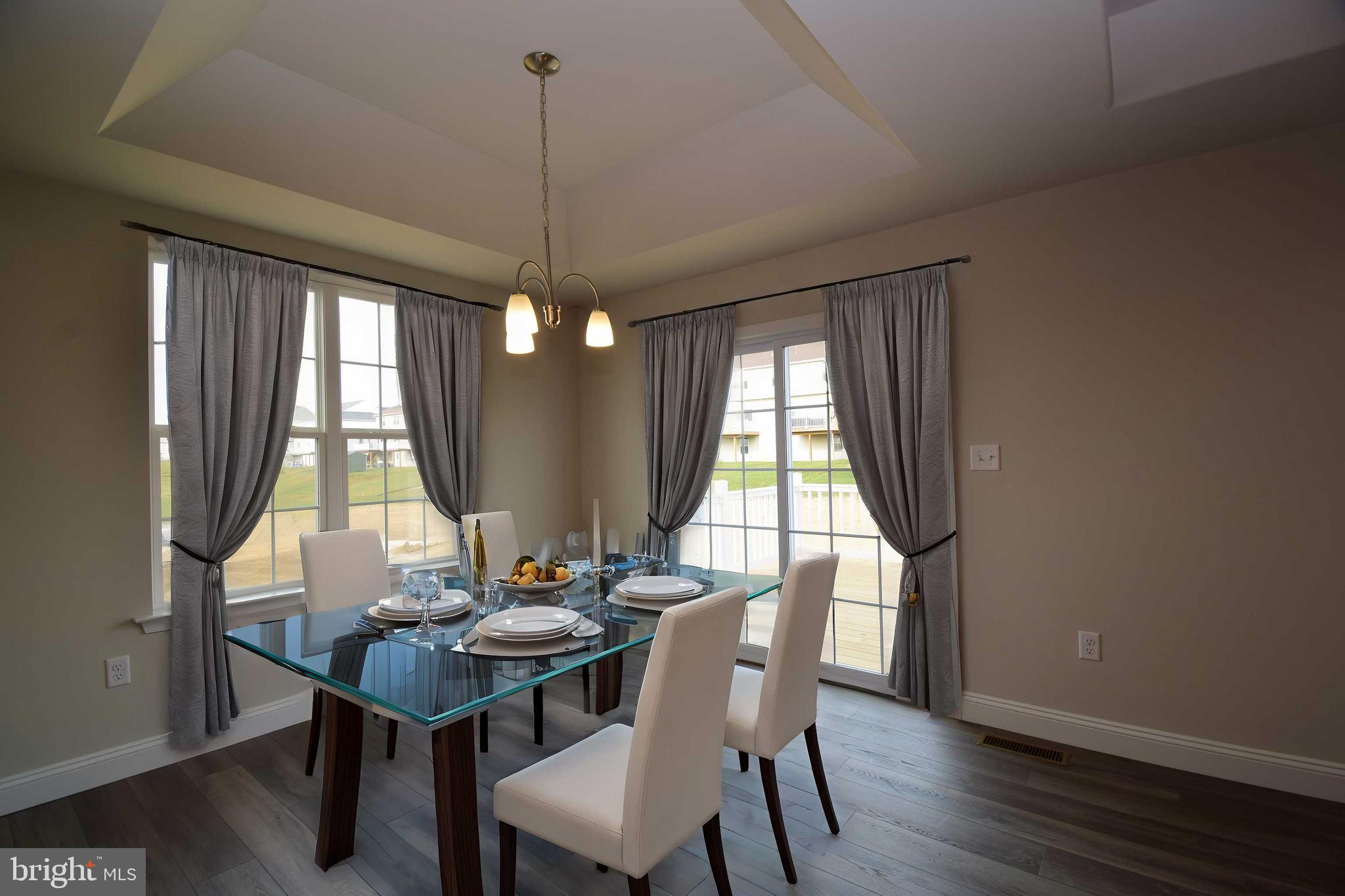 MCINTOSH FARMS - Residential