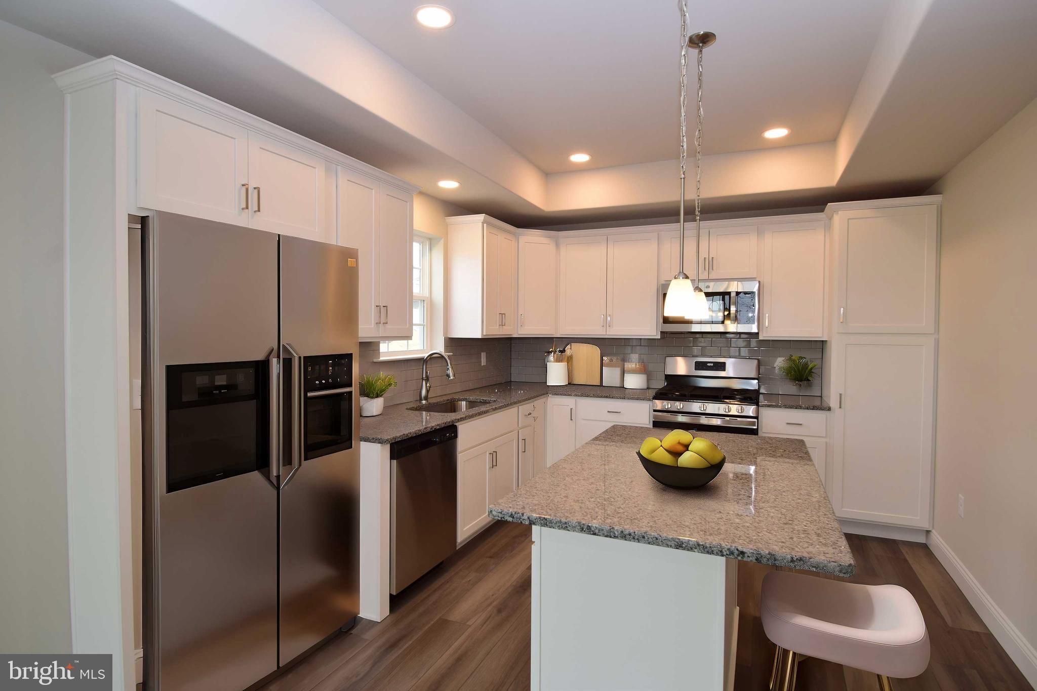 MCINTOSH FARMS - Residential