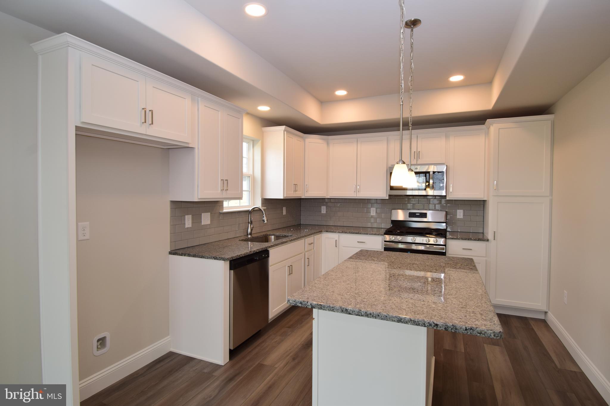 MCINTOSH FARMS - Residential