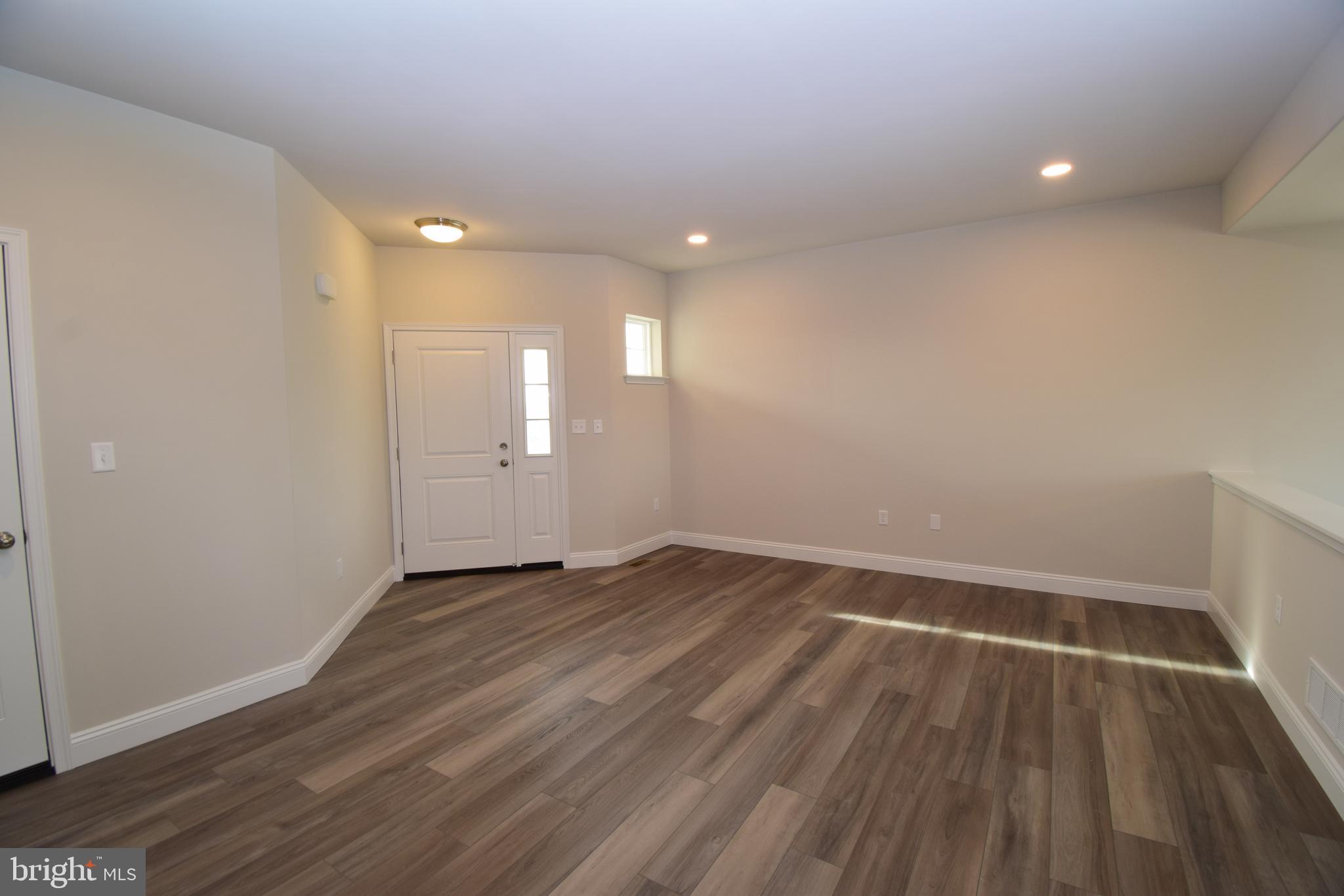 MCINTOSH FARMS - Residential