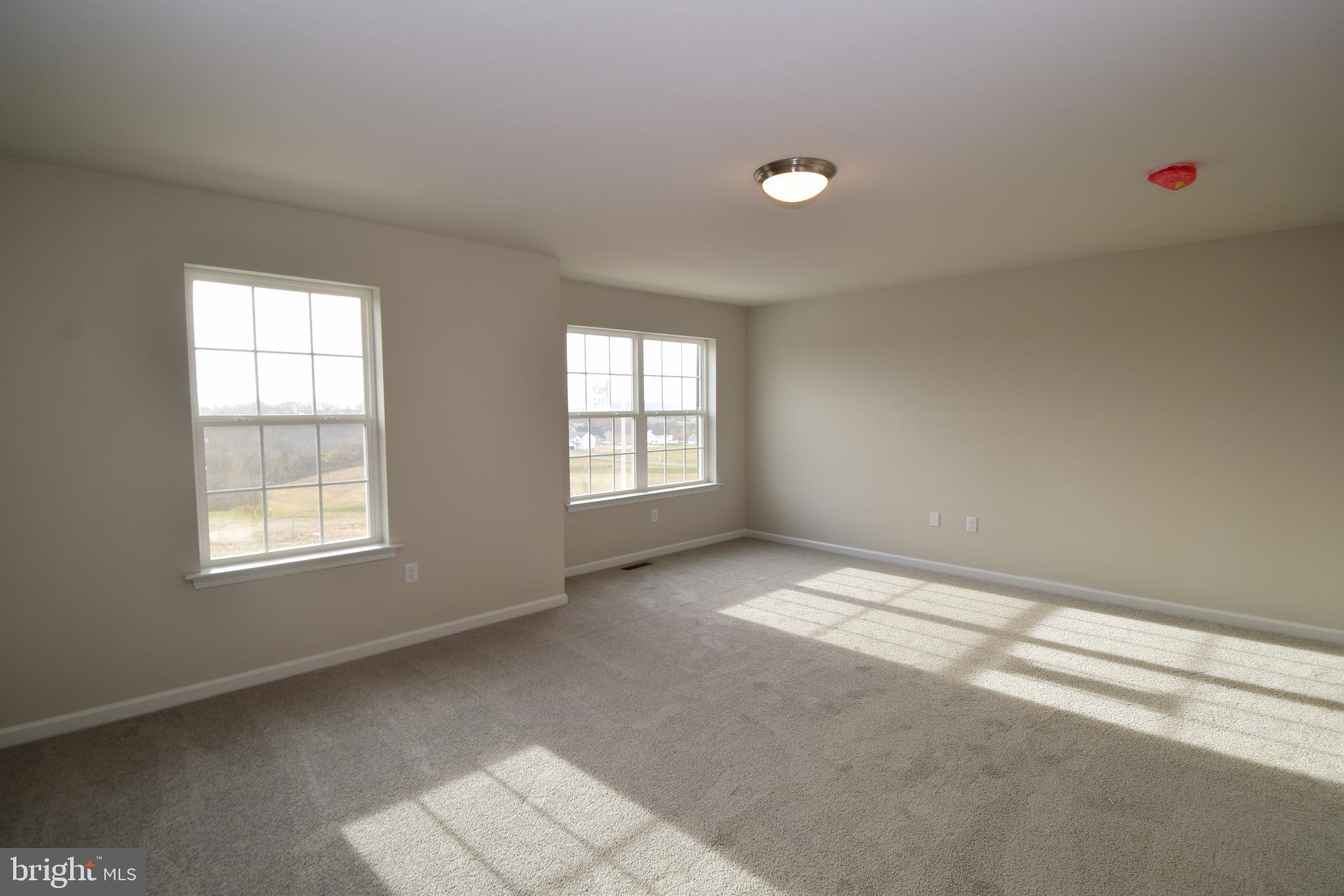 MCINTOSH FARMS - Residential