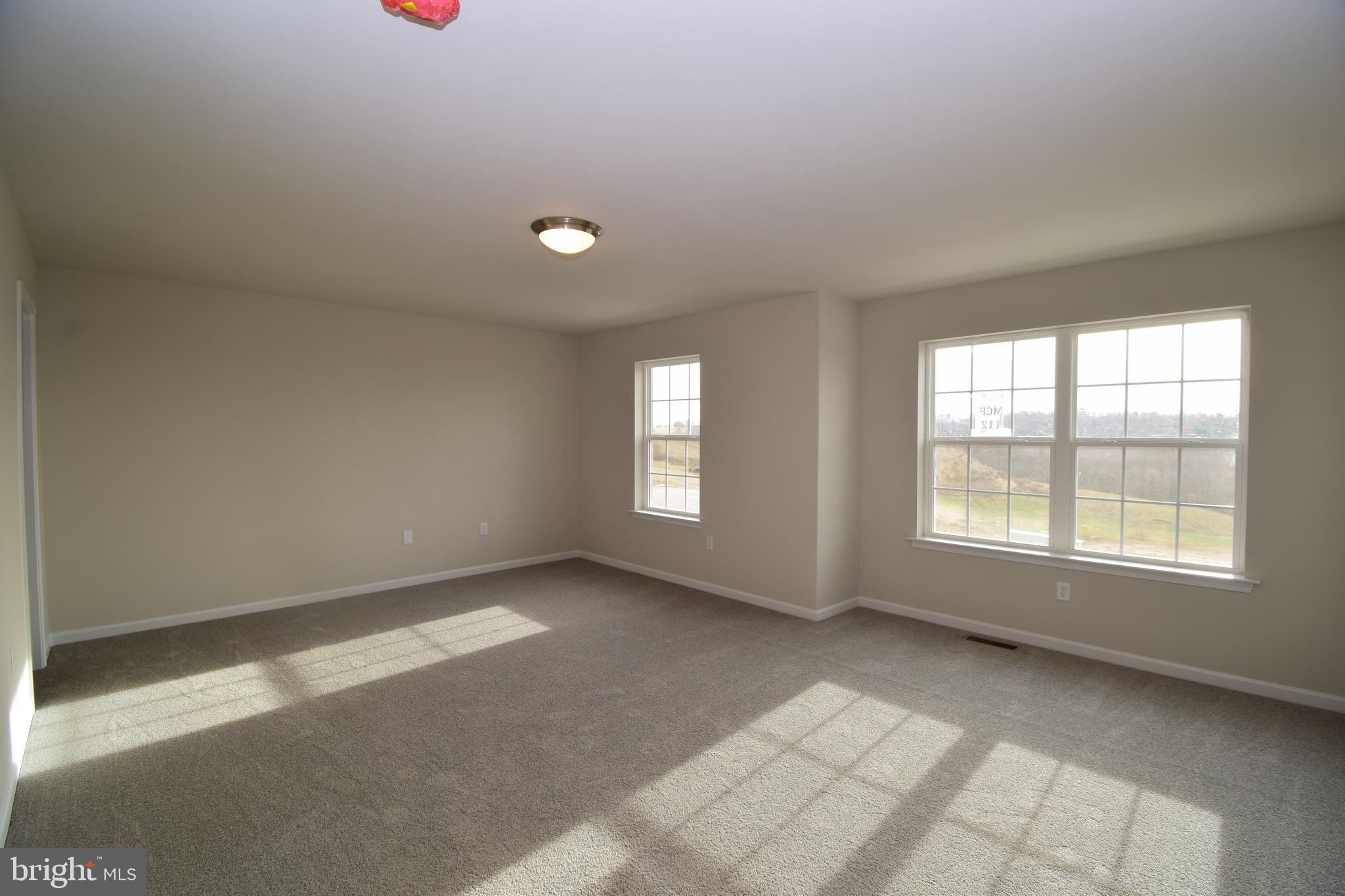 MCINTOSH FARMS - Residential