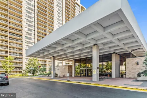 3705 S George Mason Drive Unit 2218S, Falls Church, VA MLS: VAFX2232478