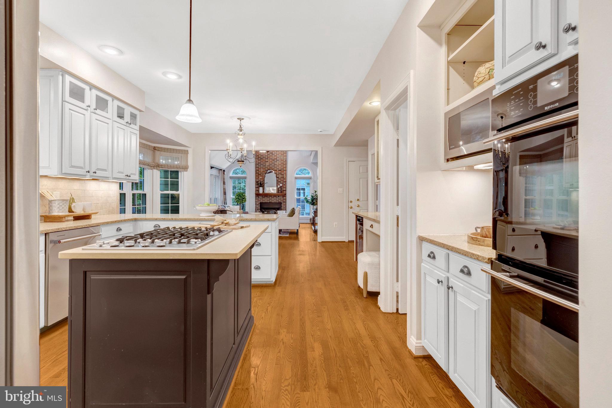 RESTON - Residential