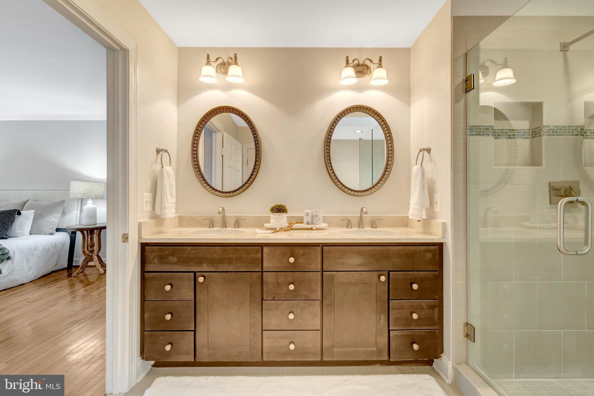 RESTON - Residential