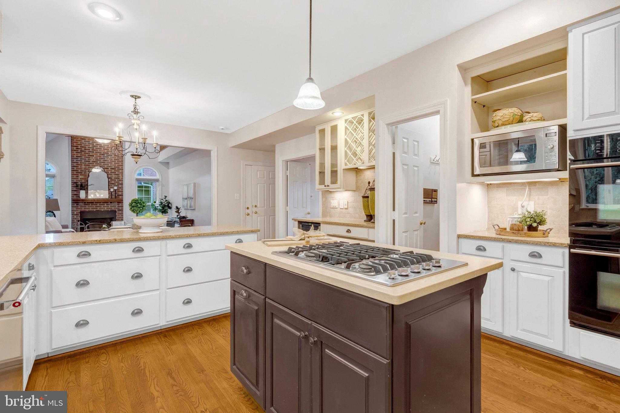 RESTON - Residential