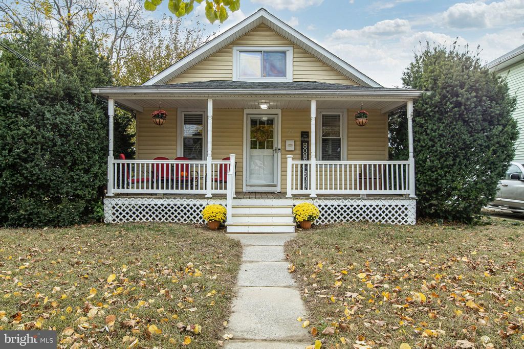 Photo of 923 Garfield Avenue, PALMYRA, NJ 08065 (MLS # NJBL2098656)