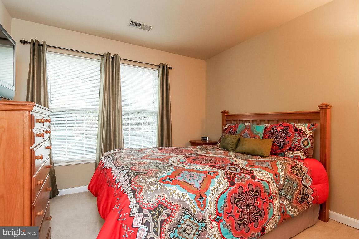 RIVER OAKS - Residential