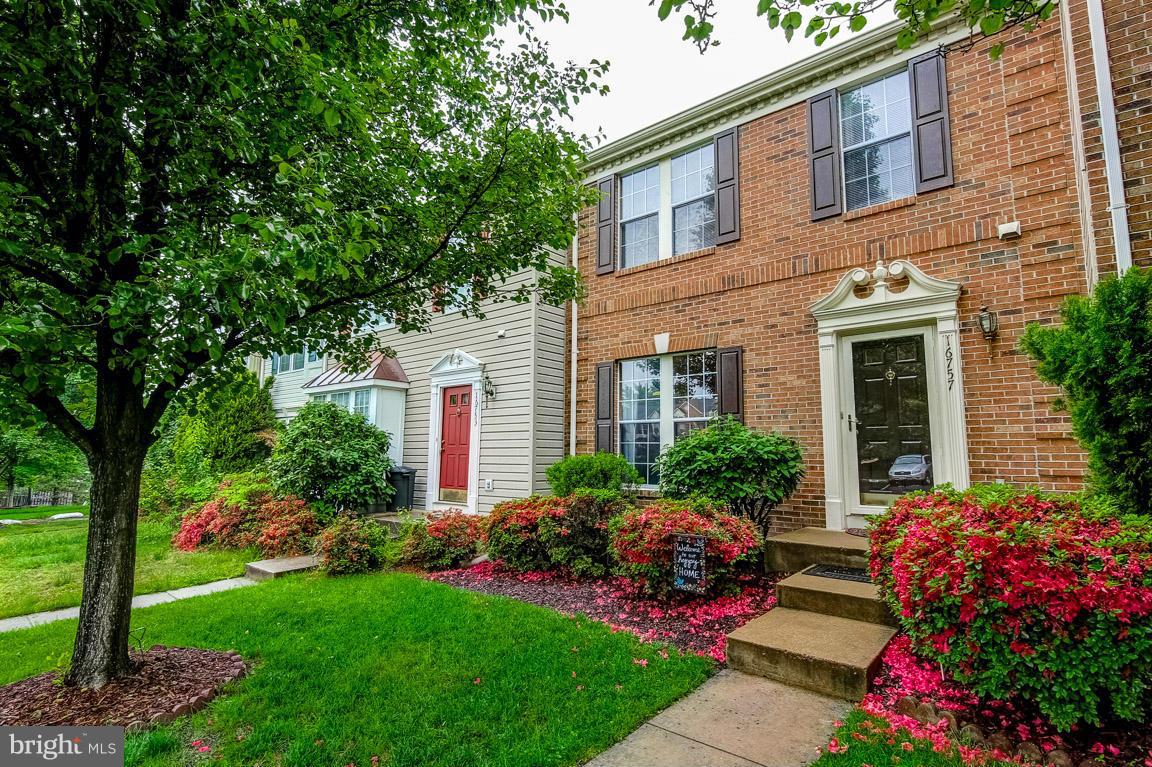 RIVER OAKS - Residential