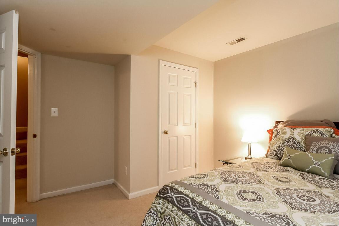 RIVER OAKS - Residential