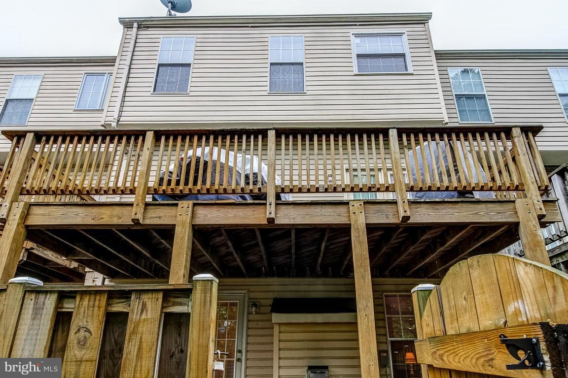 RIVER OAKS - Residential