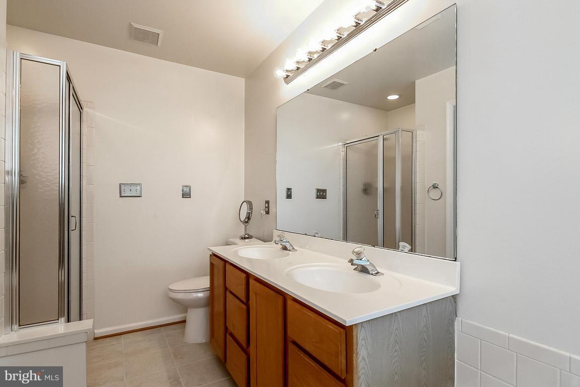 RIVER OAKS - Residential