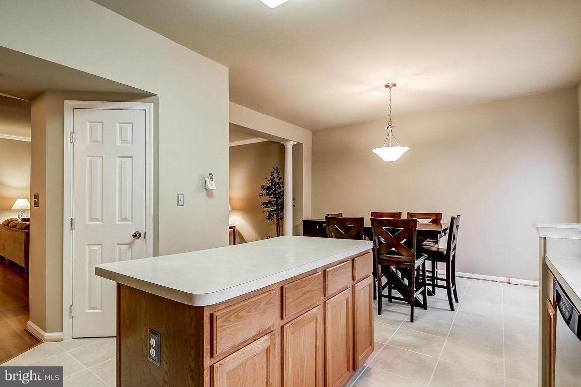 RIVER OAKS - Residential