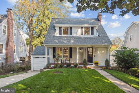 Photo of 3505 Turner LANE, Chevy Chase, MD 20815 (MLS # MDMC2109508)
