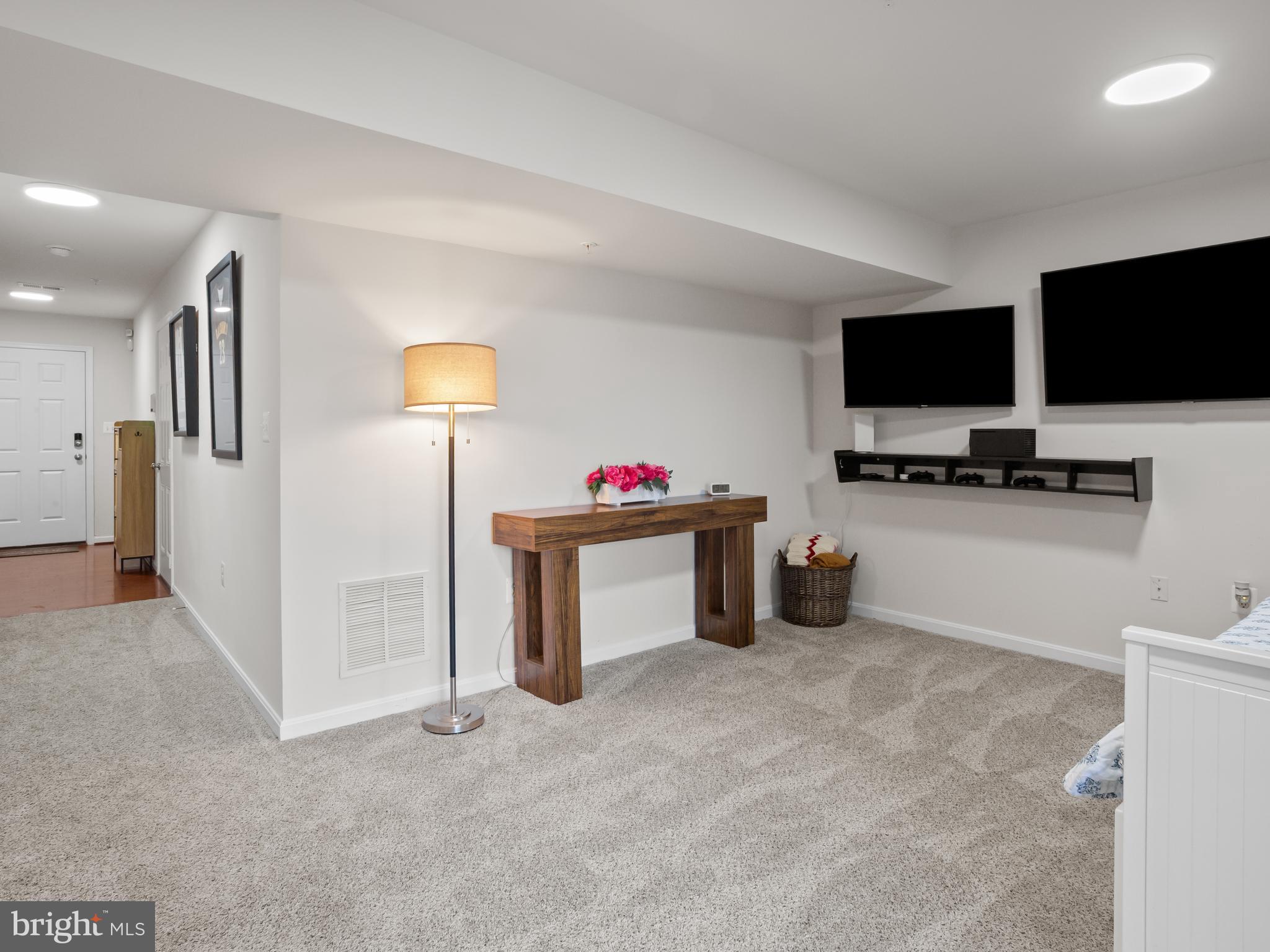 PEPPER MILL VILLAGE - Residential