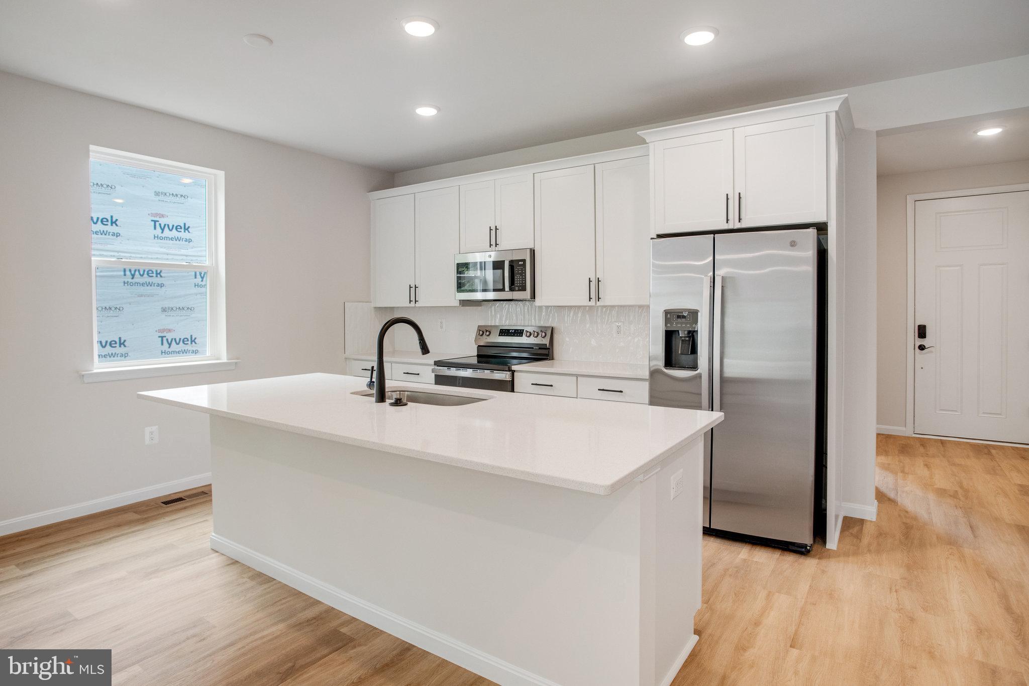 WILDERNESS SHORES - Residential