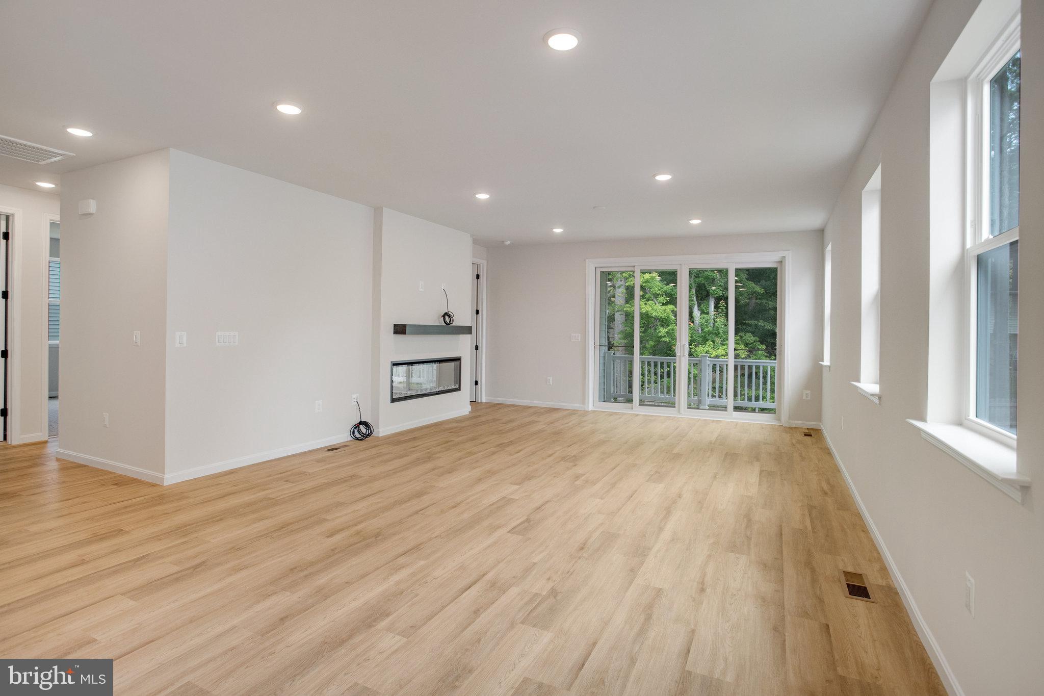 WILDERNESS SHORES - Residential