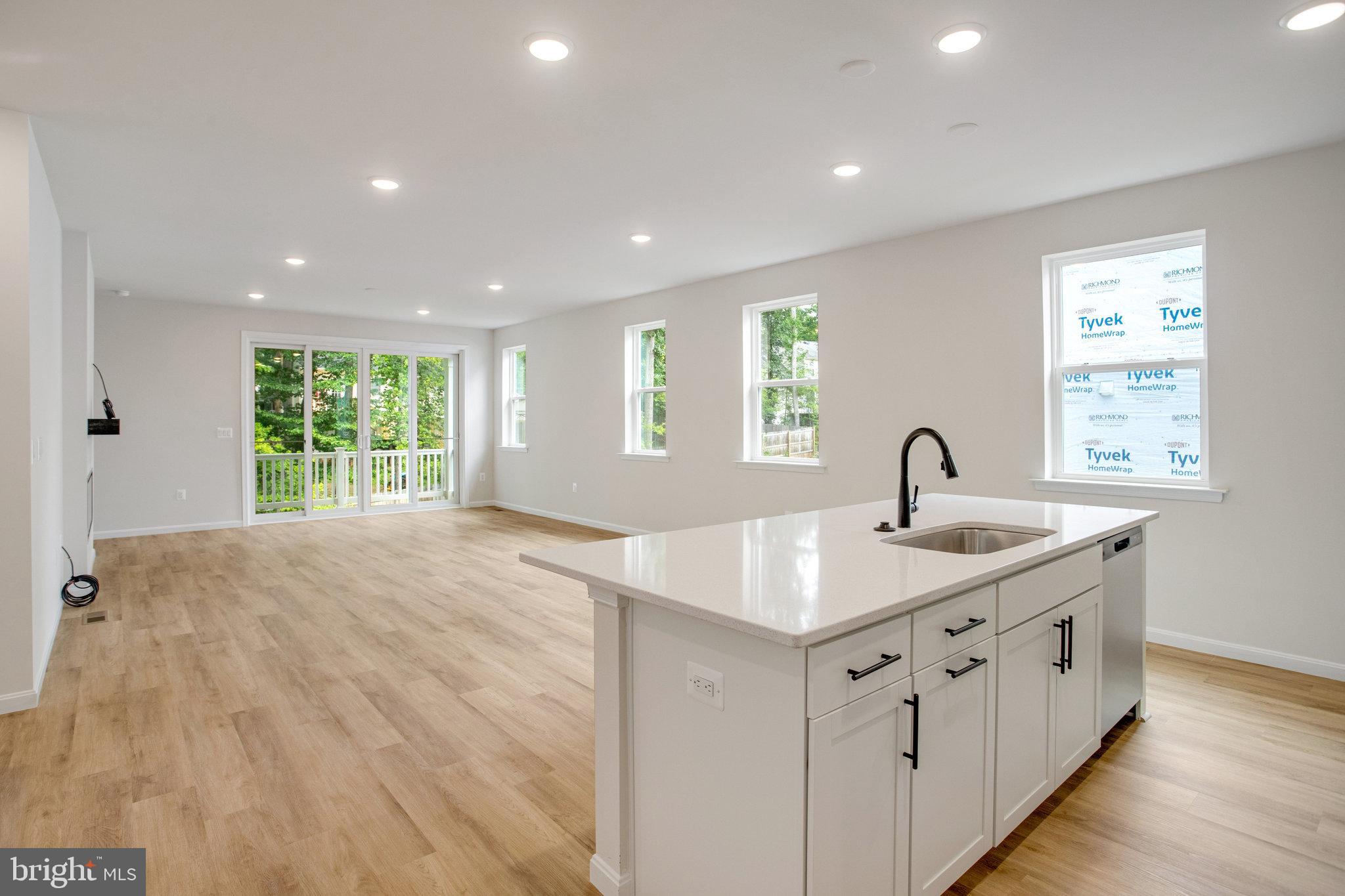 WILDERNESS SHORES - Residential