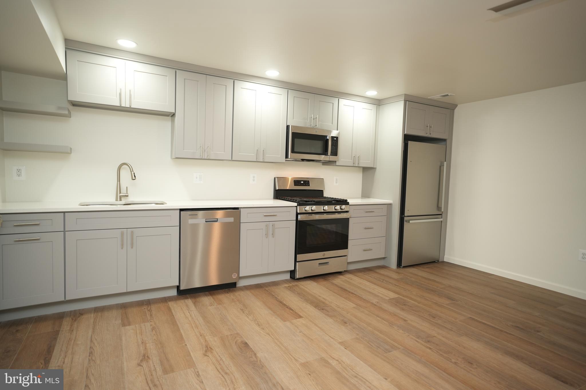 MEADOW LAKE - Residential Lease