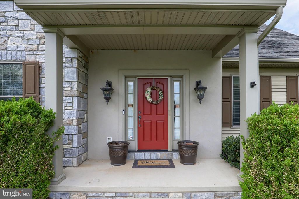 Photo of 165 SMOKESTOWN RD, REINHOLDS, PA 17569 (MLS # PALA2034216)