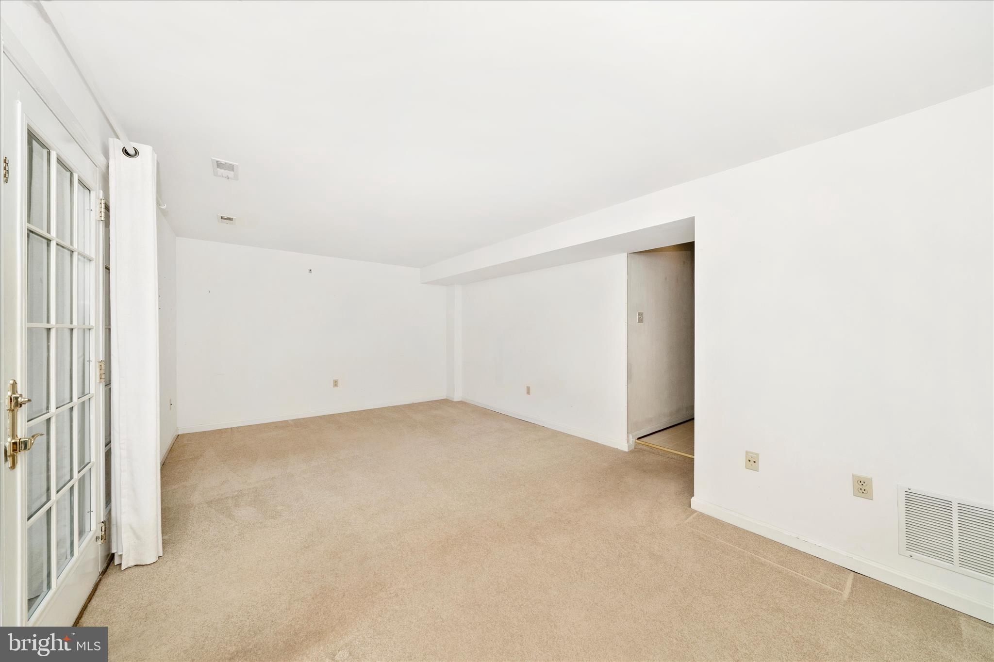 WATERSIDE - Residential