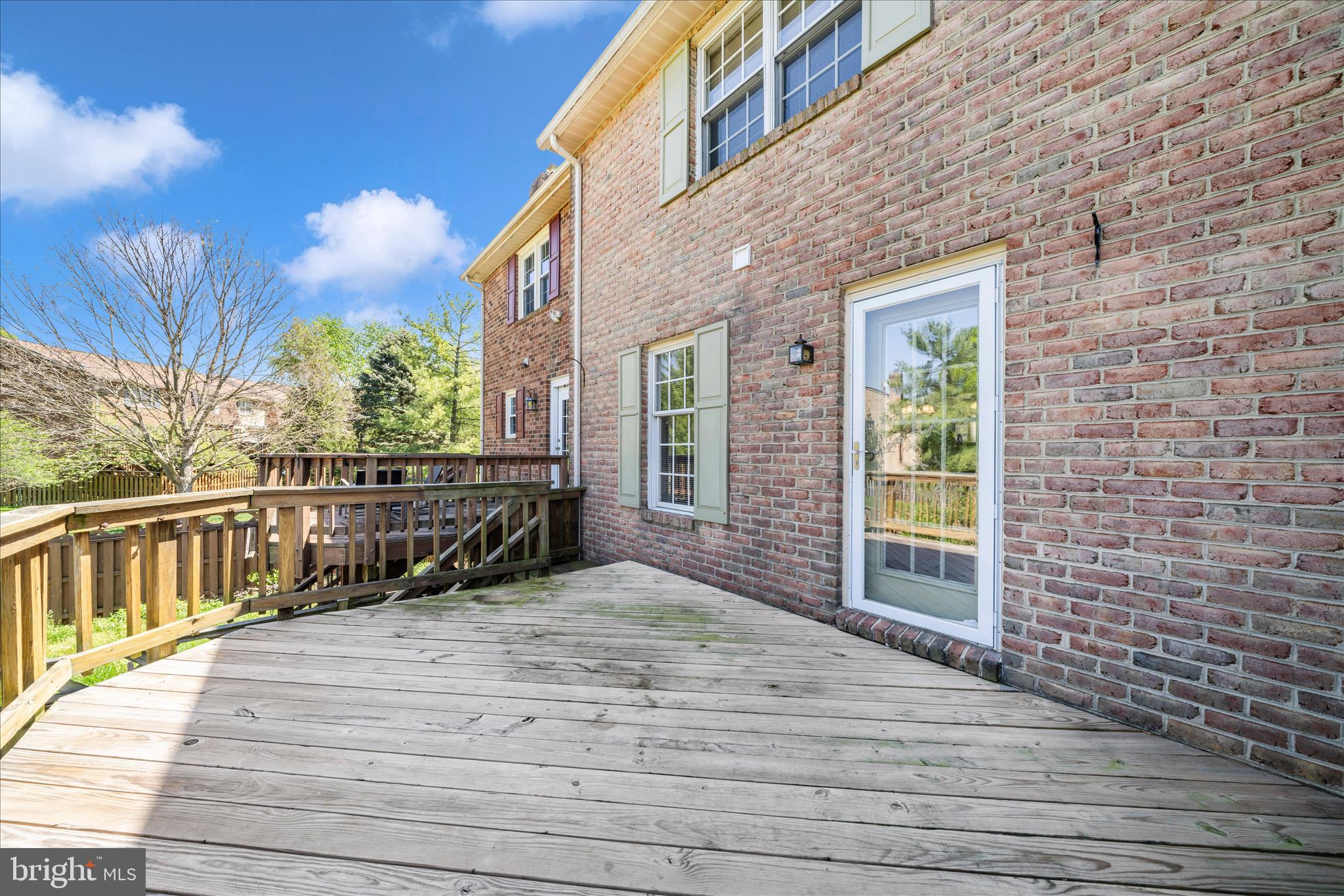 WATERSIDE - Residential