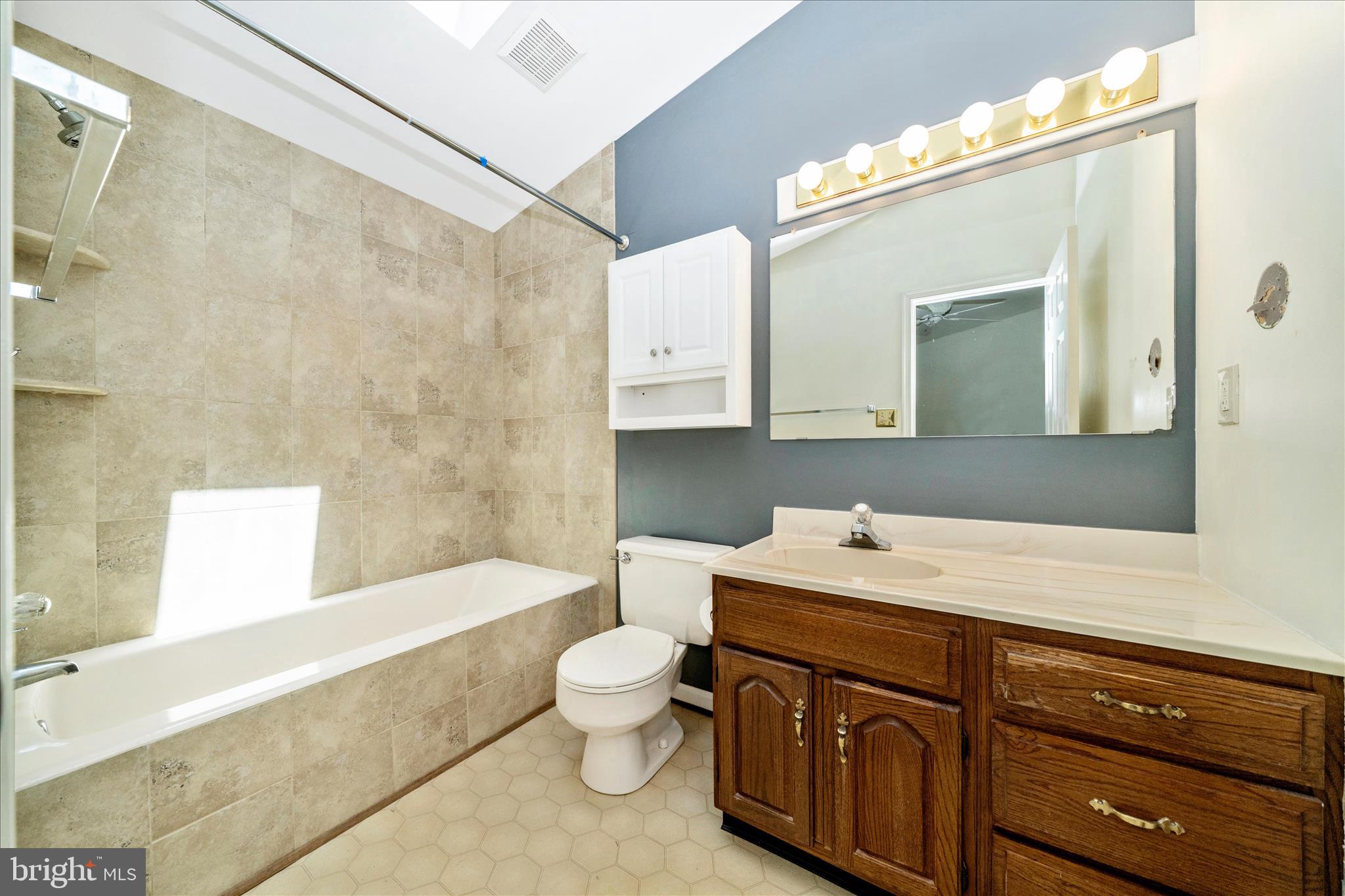 WATERSIDE - Residential