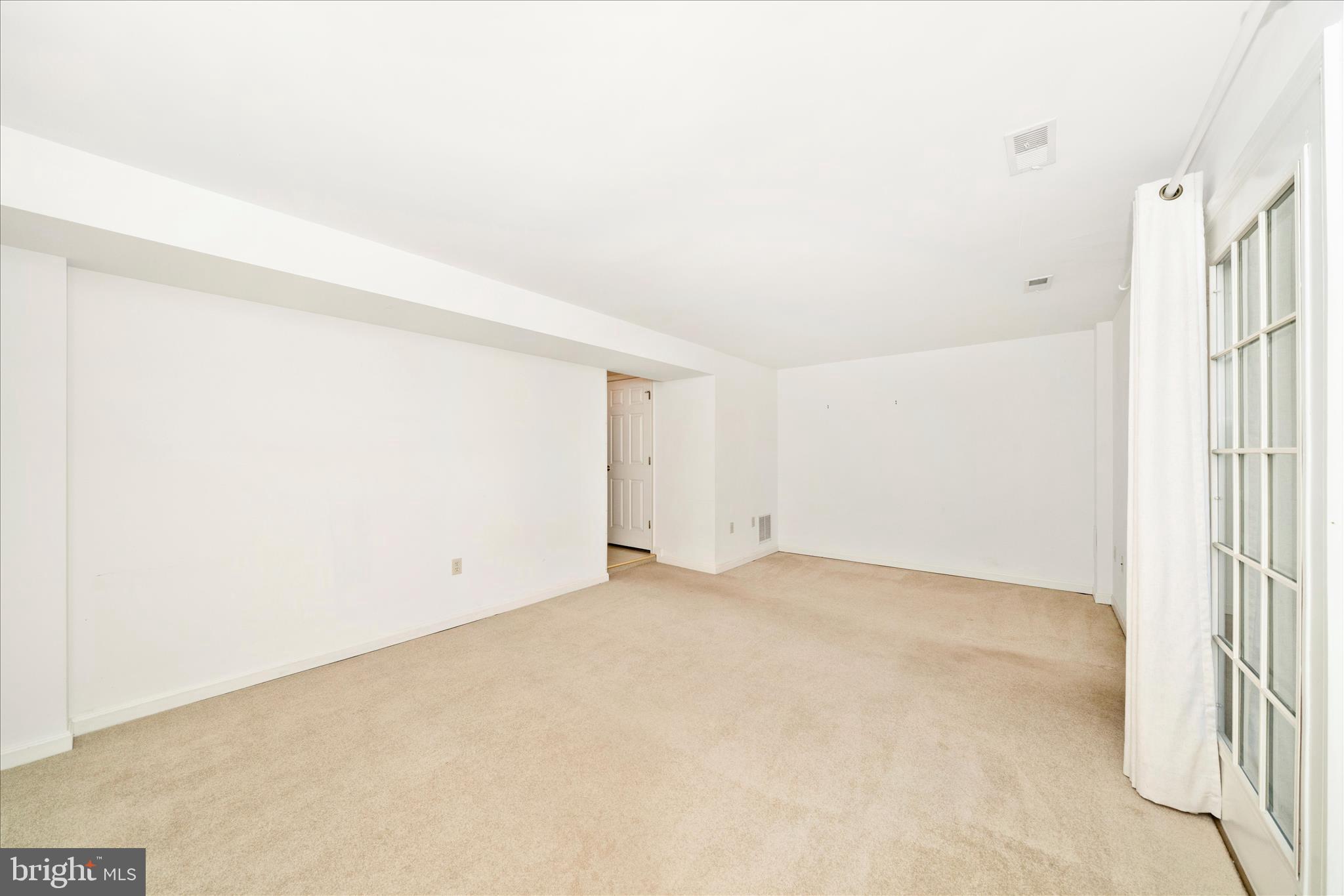 WATERSIDE - Residential