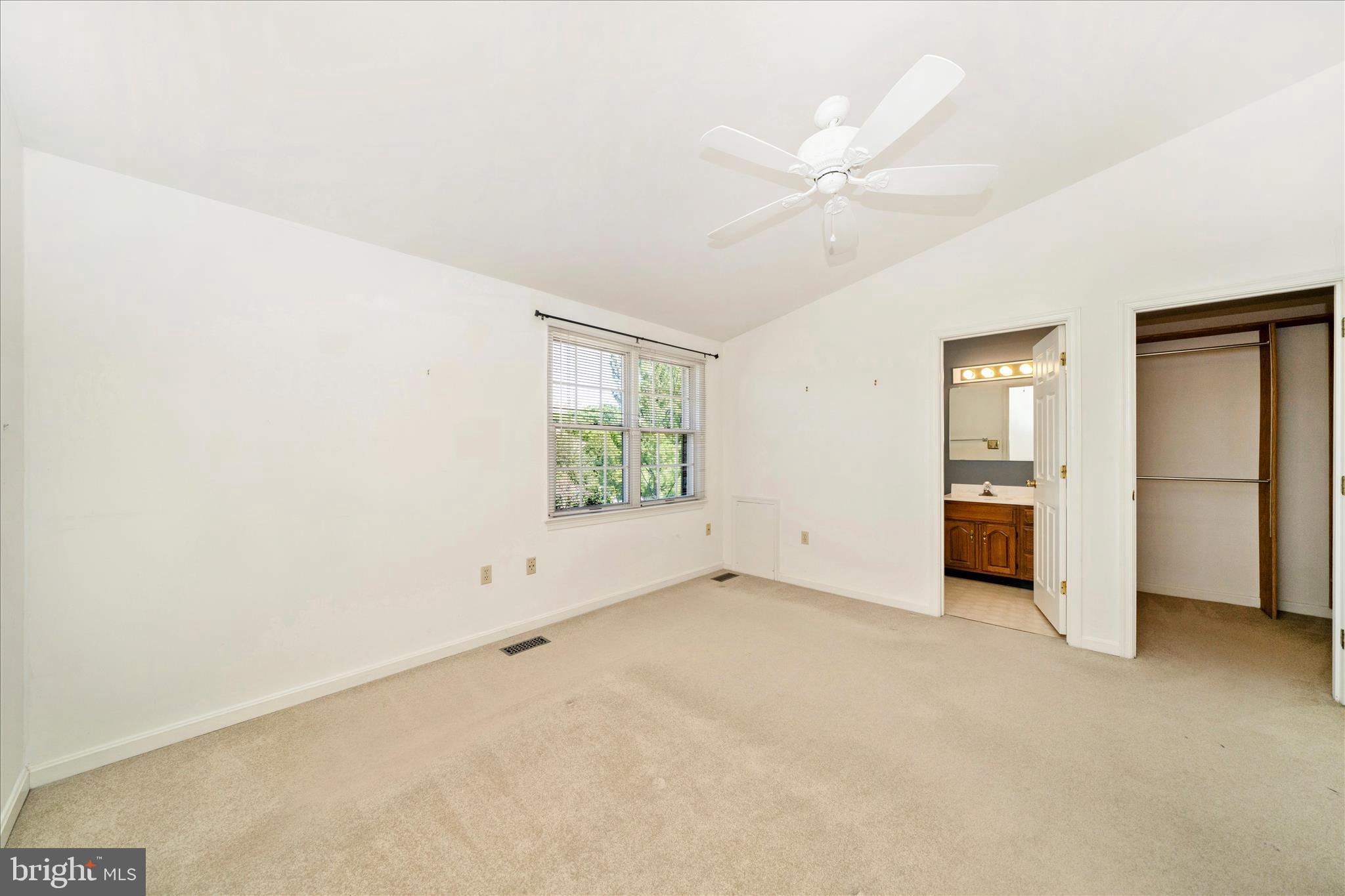 WATERSIDE - Residential