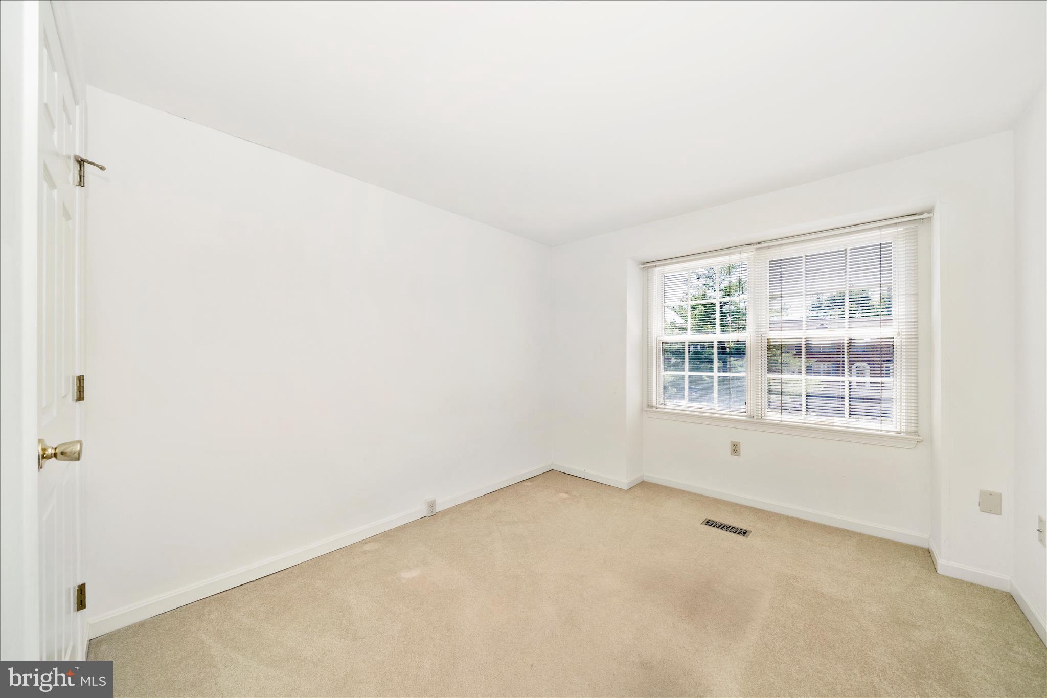 WATERSIDE - Residential