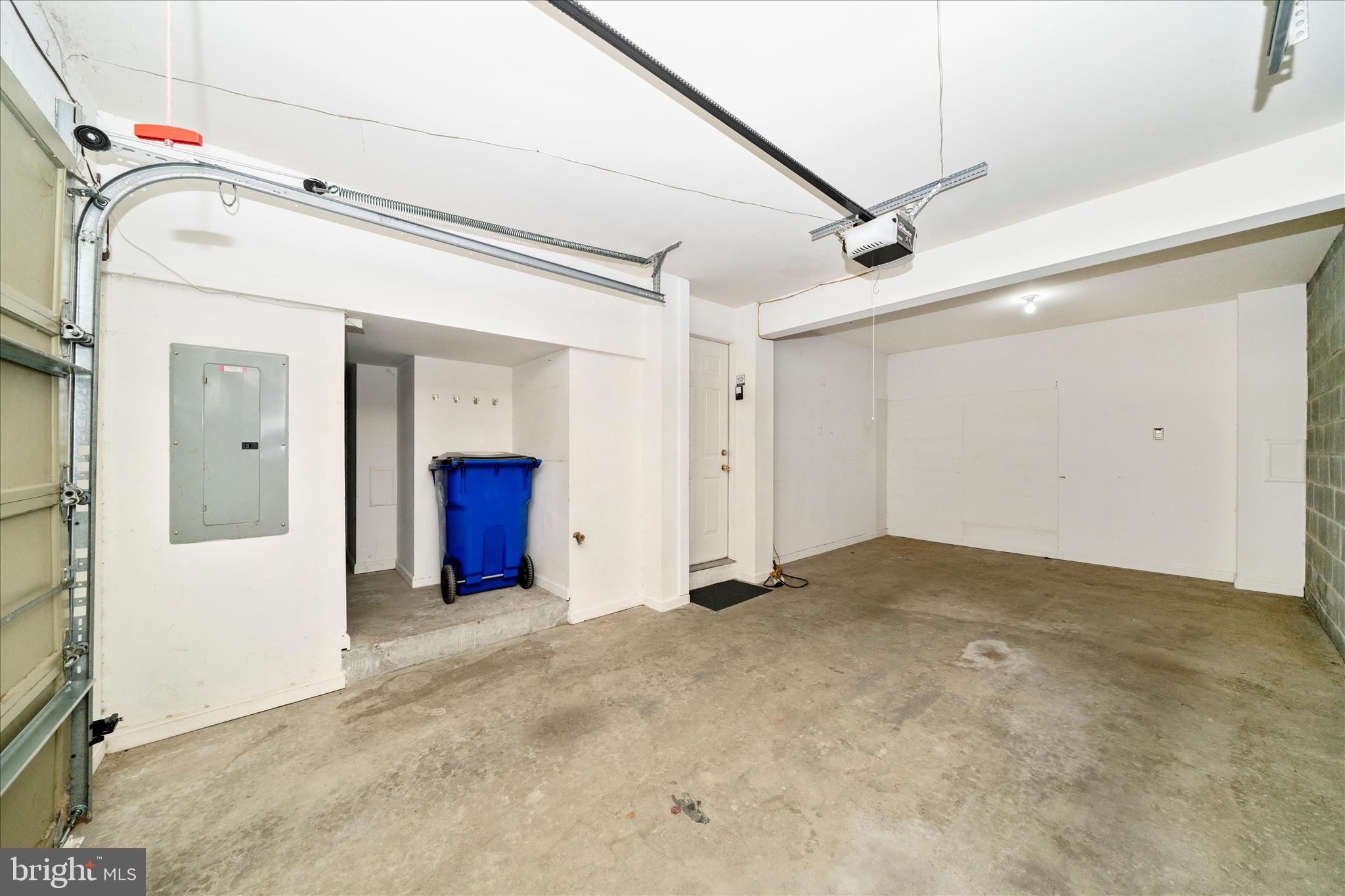 WATERSIDE - Residential