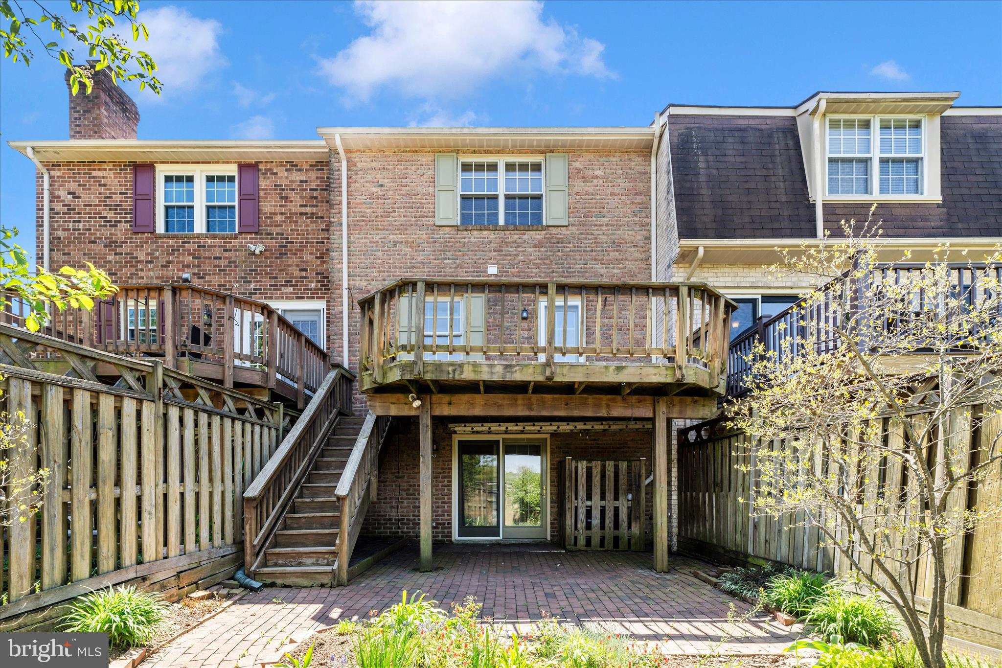 WATERSIDE - Residential