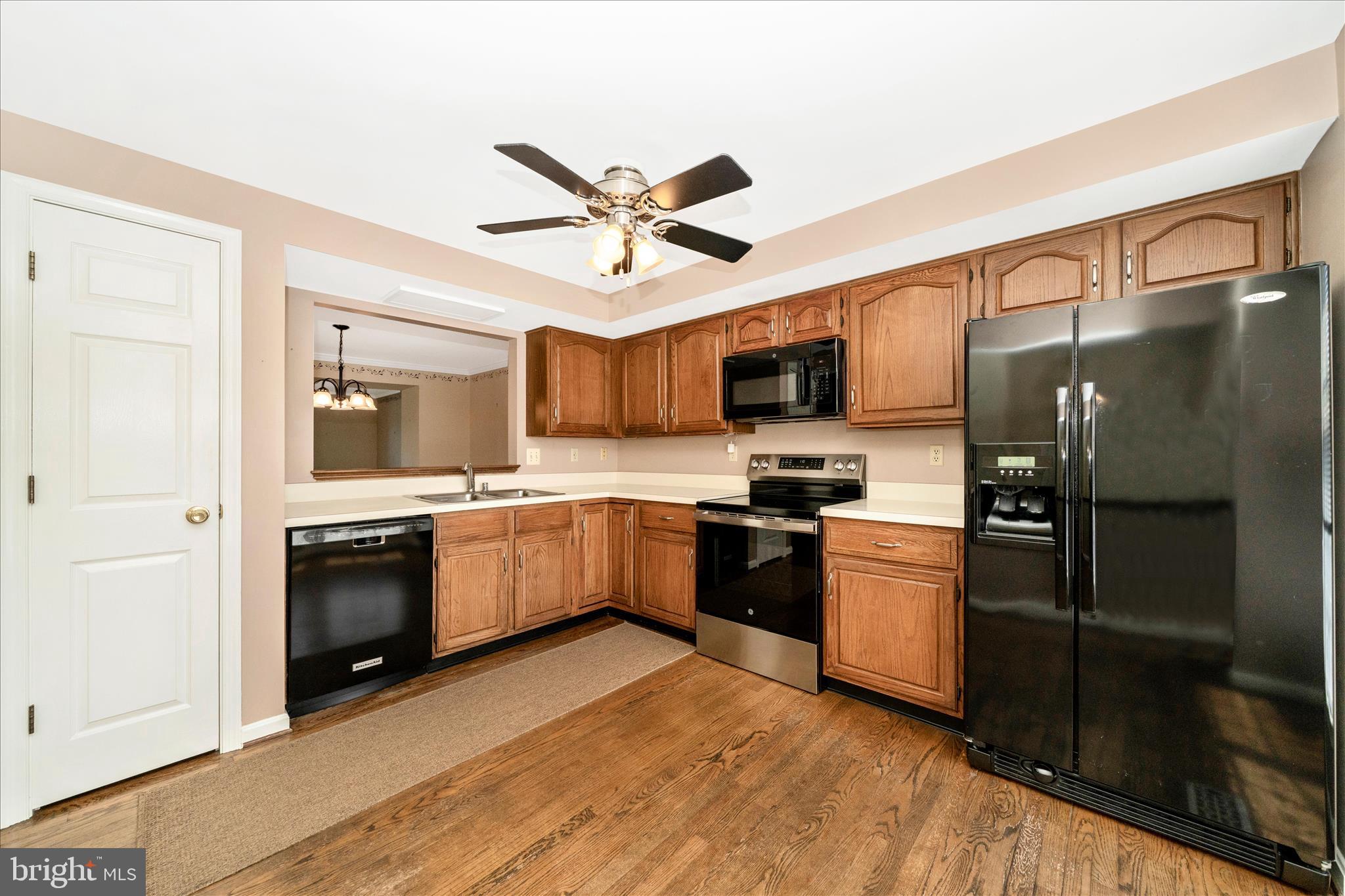 WATERSIDE - Residential