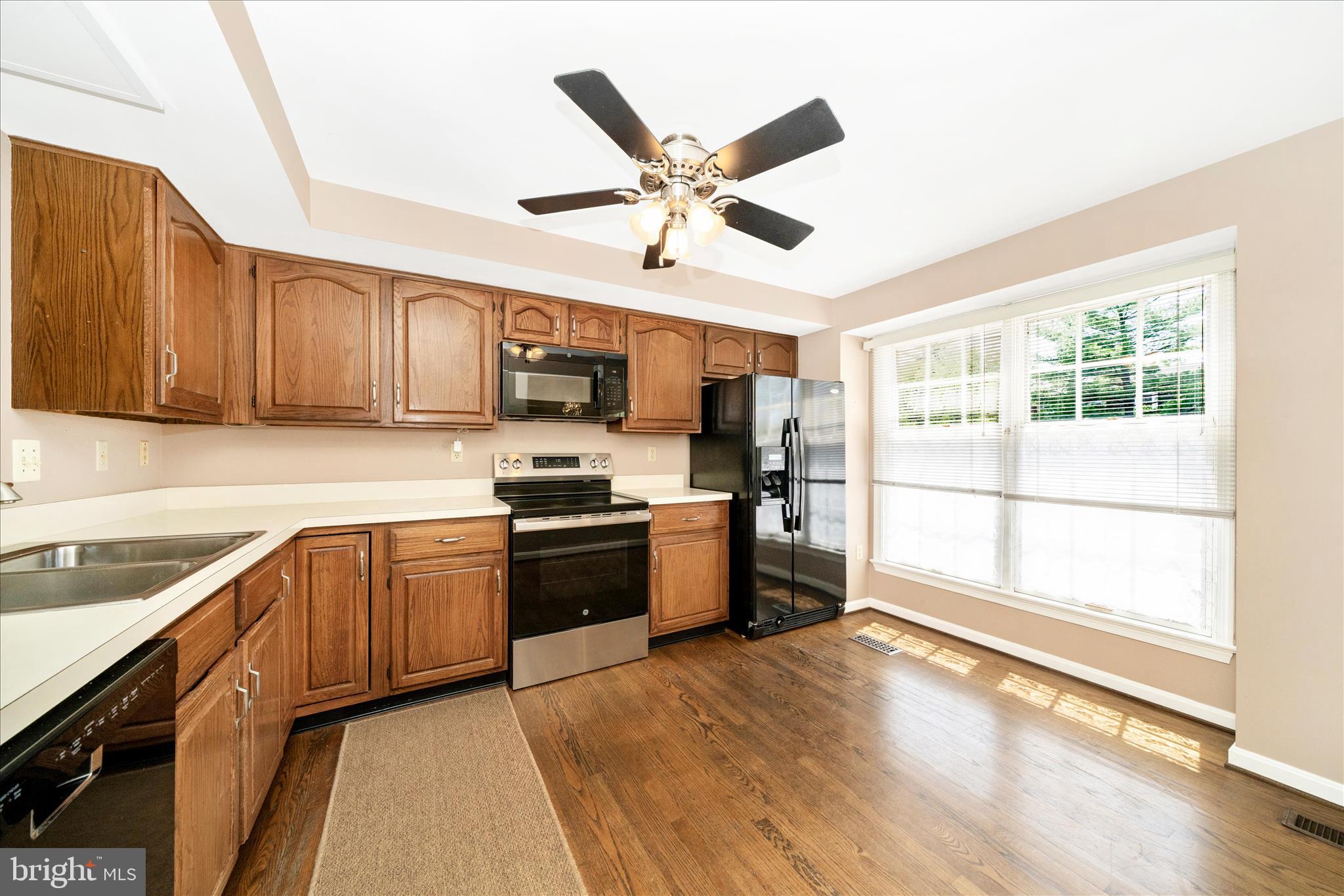 WATERSIDE - Residential