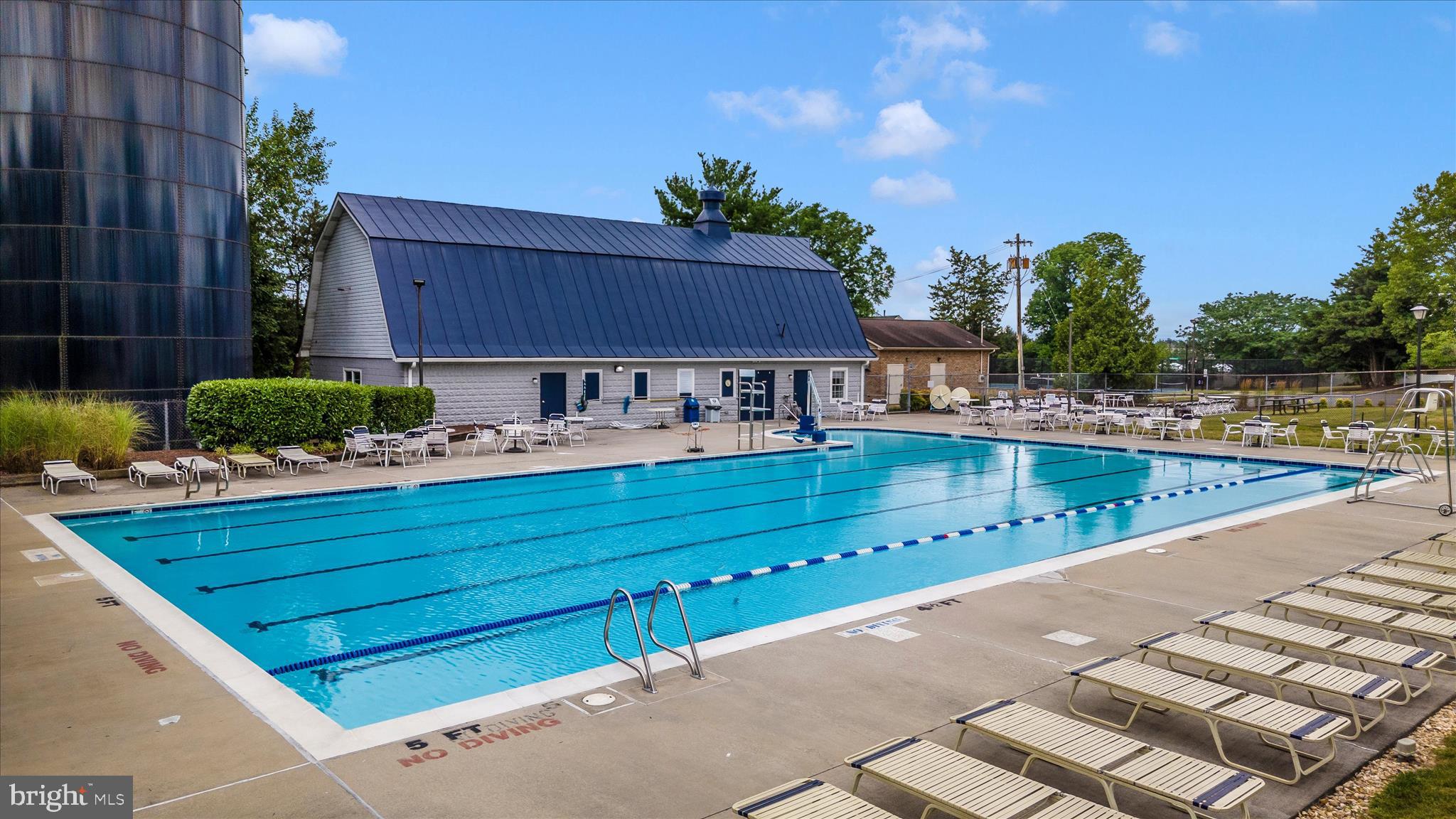 WATERSIDE - Residential