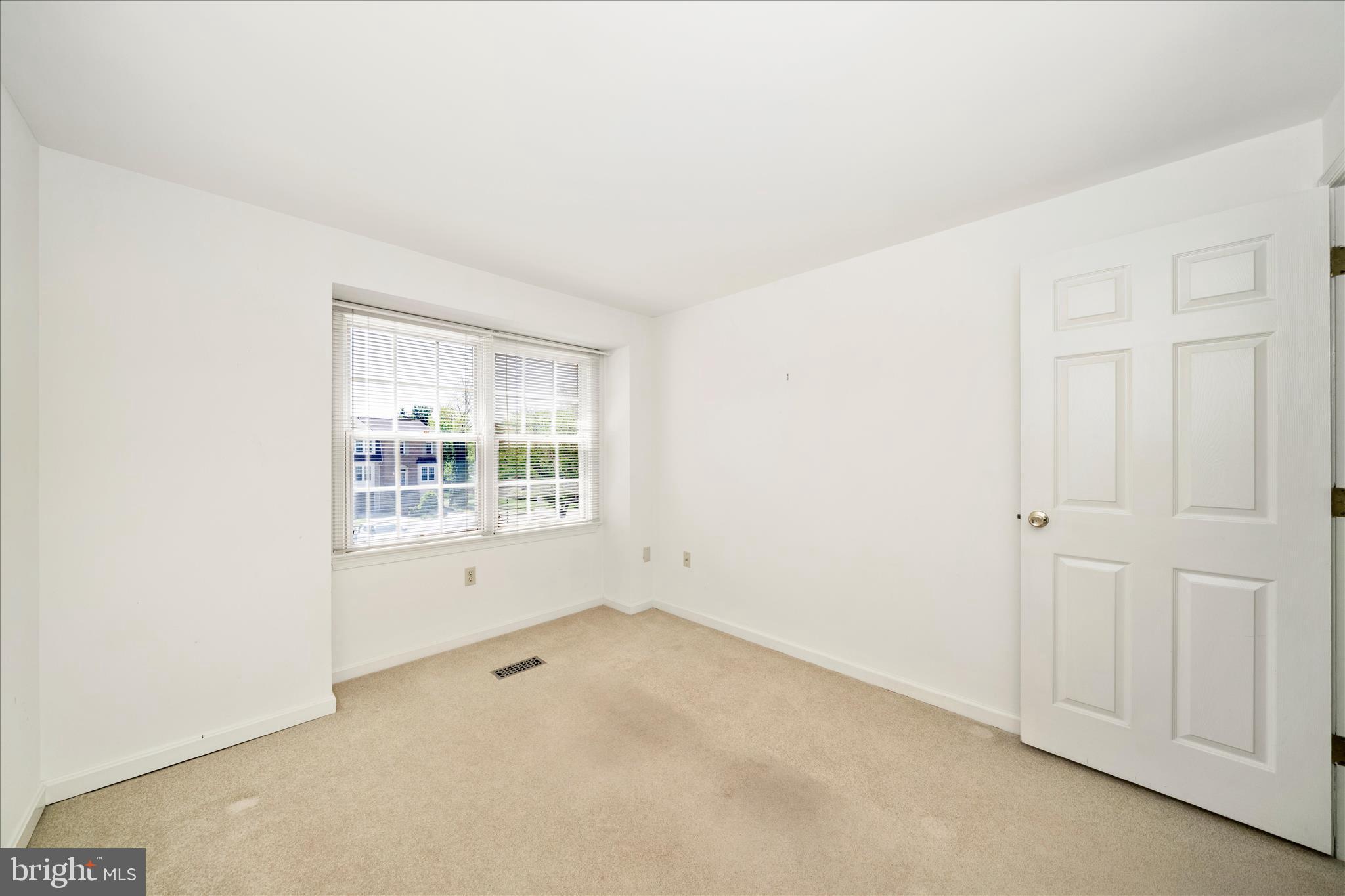 WATERSIDE - Residential