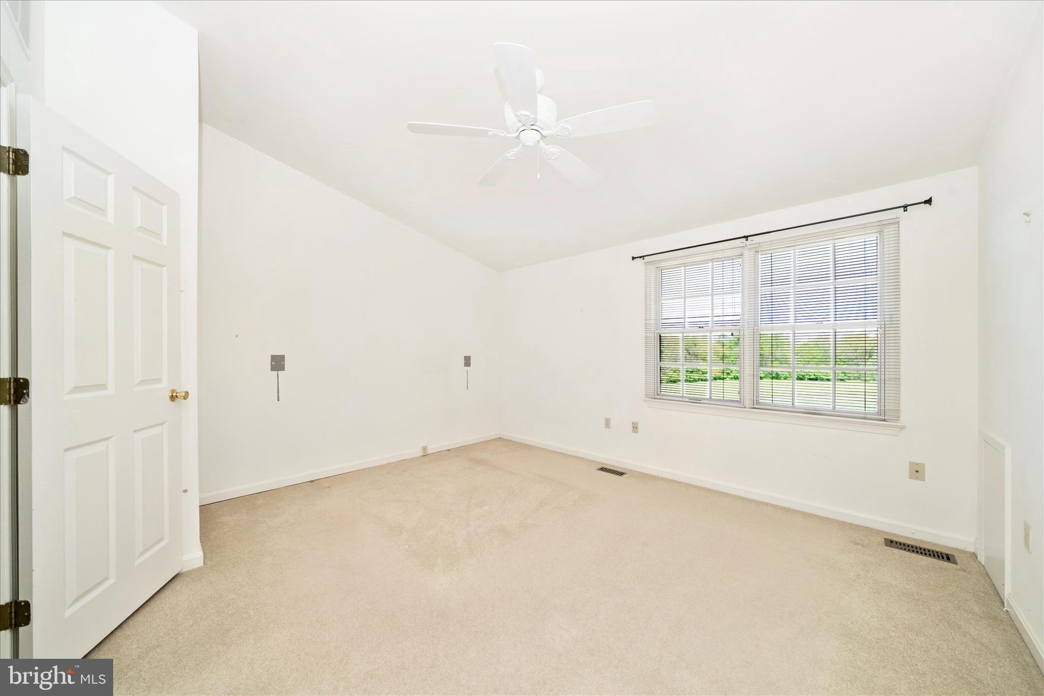 WATERSIDE - Residential