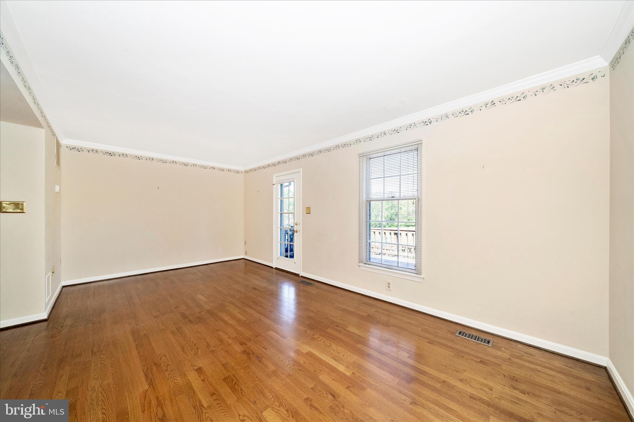 WATERSIDE - Residential